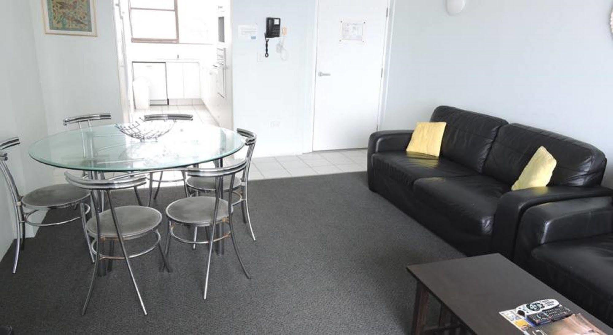 גולד קוסט President Holiday Apartments - Absolute Beachfront מראה חיצוני תמונה
