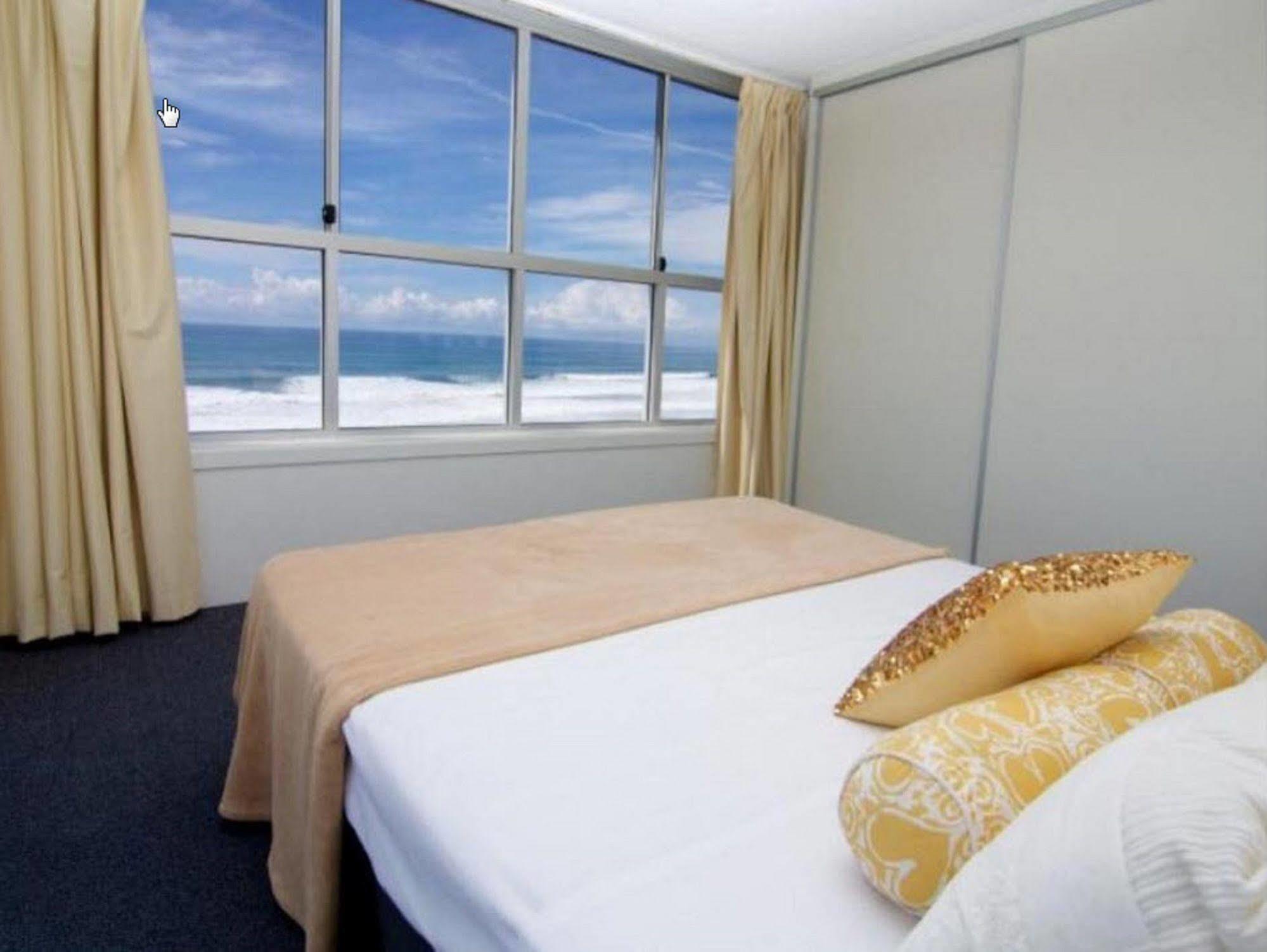 גולד קוסט President Holiday Apartments - Absolute Beachfront מראה חיצוני תמונה