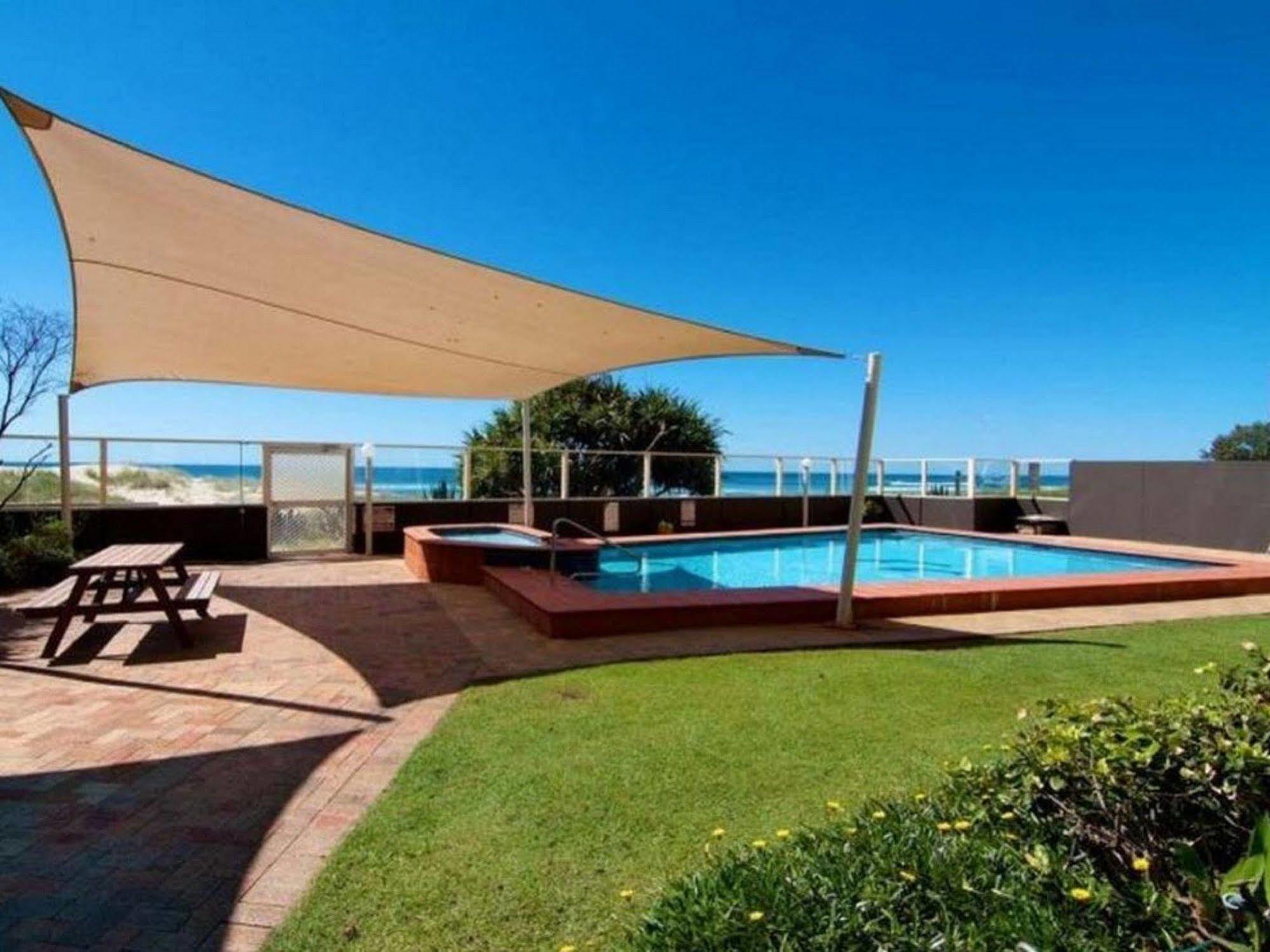 גולד קוסט President Holiday Apartments - Absolute Beachfront מראה חיצוני תמונה