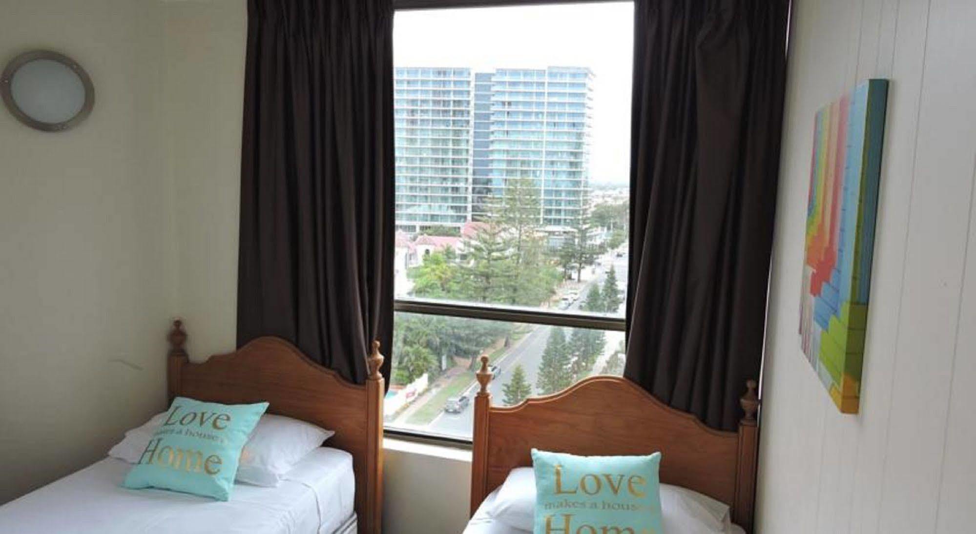גולד קוסט President Holiday Apartments - Absolute Beachfront מראה חיצוני תמונה